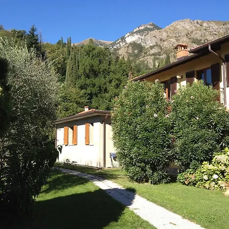 Guest house Casa Pini 3*