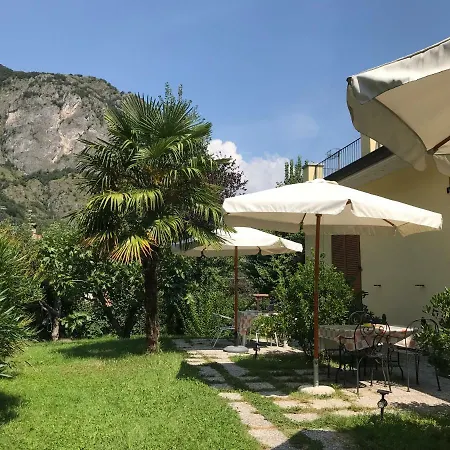 Gæstehus Casa Pini 3*